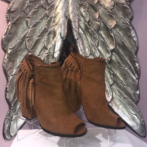 Dolce Vita Shoes - 🎁 Dolce Vita Sandal 👡 Size 8 💞